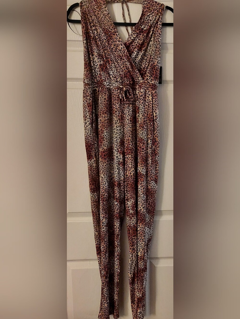 Express Leopard Print Jumpsuit. Size Small.  JS-600